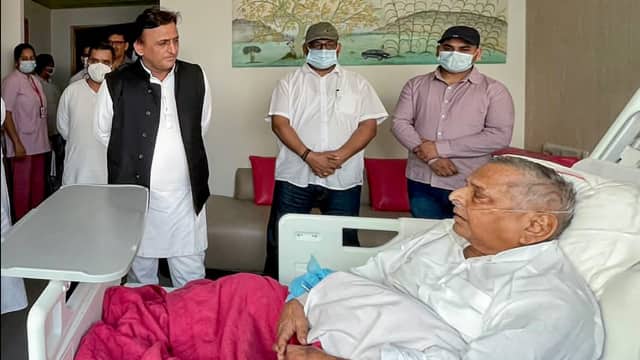 मुलायमसिंह यादव व्हेंटिलेटरवर