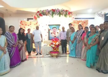 स्वर्गीय मोहन चव्हाण यांना वाहिली आदरांजली..