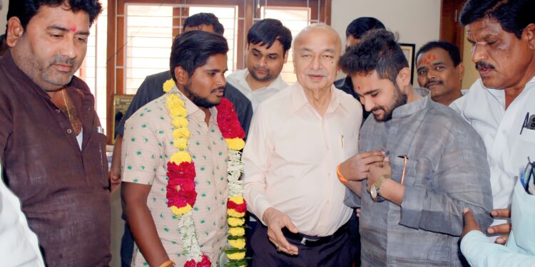 सोलापूर शहर जिल्हा काँग्रेस वक्ता सेलच्या शहर उत्तर सोलापूर अध्यक्षपदी आदित्य म्हमाने यांची निवड