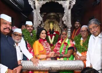 कार्तिकी एकादशी : फडणवीसांच्या हस्ते सपत्निक पार पडली विठ्ठलाची शासकीय महापूजा…