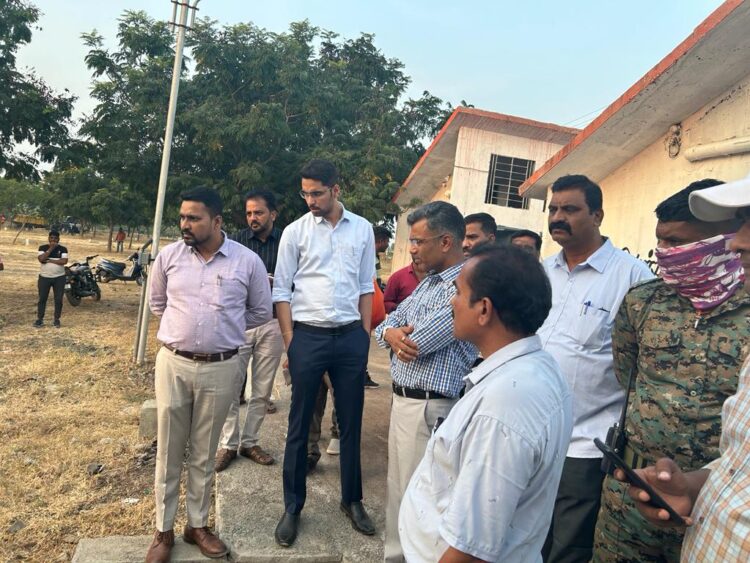 वारी कालावधीत भाविकांसाठी उपलब्ध सुविधांची जिल्हाधिकारी आशिर्वाद यांनी केली पाहणी