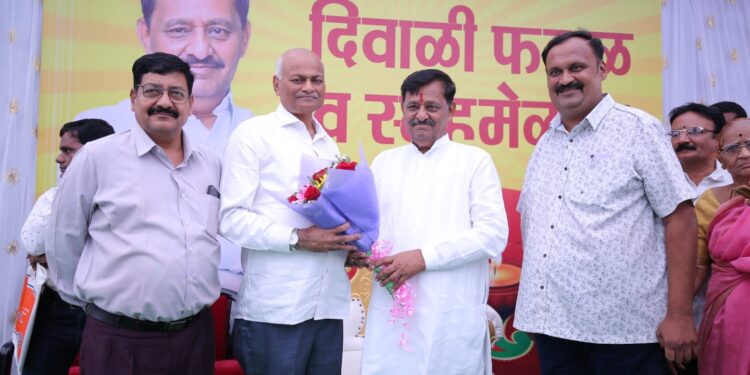 चार हजार जणांनी घेतला दिवाळी फराळाचा आस्वाद..