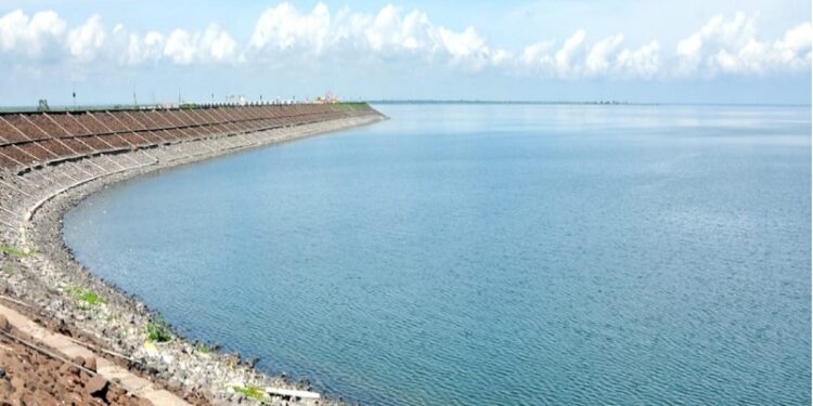 उत्तर महाराष्ट्राच्या धरणातून जायकवाडीत पाणी सोडणार; सुप्रीम कोर्टाचा मोठा निर्णय
