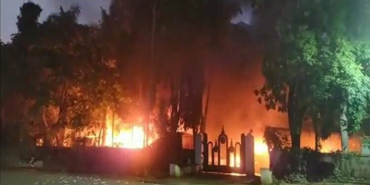 बीड जाळपोळ प्रकरणात 181 जणांची दिवाळी जेलमध्ये