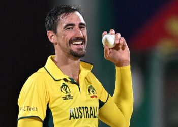 मिचेल स्टार्क ठरला आयपीएलच्या इतिहासातील सर्वात महागडा खेळाडू, कमिन्सला टाकले मागे