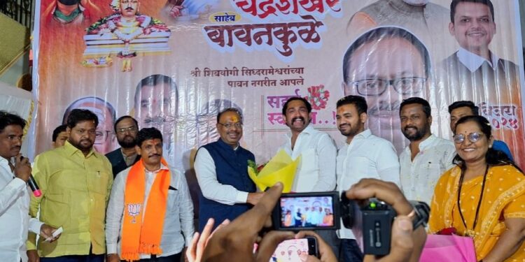 युवराज राठोड यांनी घेतली चंद्रशेखर बावनकुळे यांची भेट