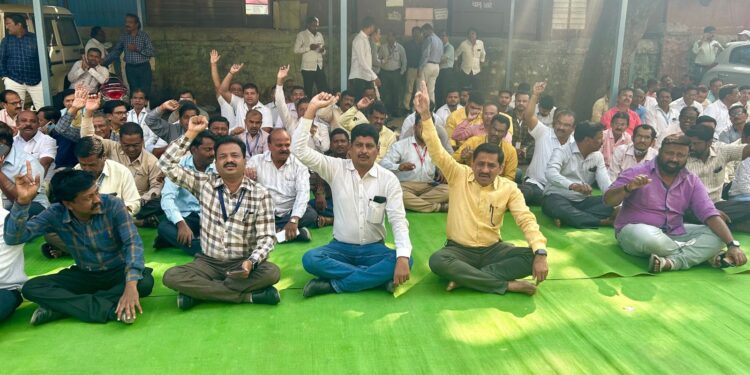 कंत्राटी कर्मचारी यांना कायम करा – प्रदेशाध्यक्ष सचिन जाधव