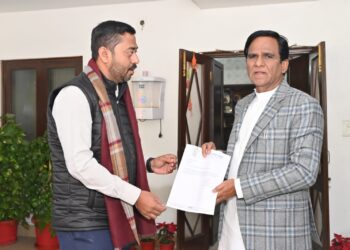 सोलापूर पुणे इंटरसिटी एक्सप्रेस संध्याकाळी नवीन सुरू करा -प्रा कुलकर्णी