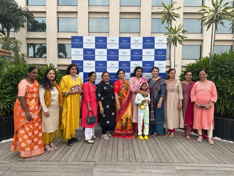 नववर्षानिमित्त हॉटेल बालाजी सरोवर प्रिमिअरमध्ये केक मिक्सींग कार्यक्रम संपन्न