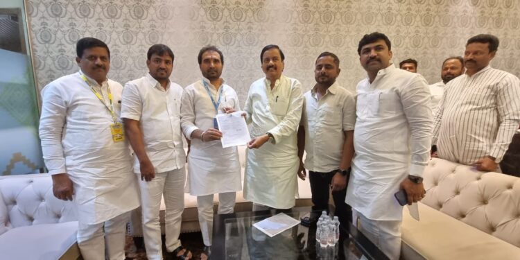 राष्ट्रवादी शहर जिल्हाध्यक्ष पदी संतोष पवार कार्याध्यक्ष पदी जुबेर बागवान