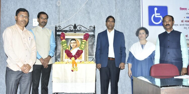 जबाबदारी समजून सर्वांनी दिव्यांगांना साहाय्य करावे: कुलगुरू डॉ. महानवर