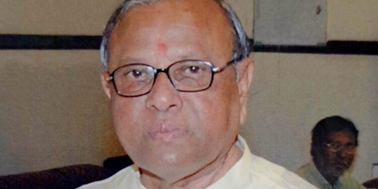 अशी होती माझी खासदार धर्मांण्णा सादुल यांची कारकीर्द