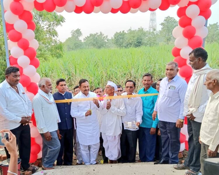 अहमदपूर तालुक्यातील किनी कदु येथे बसव सृष्टीतील संविधान पार्कचे उद्घाटन