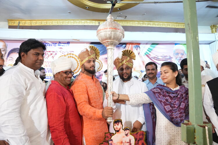 जरिया फाउंडेशनच्या वतीने महाराष्ट्र केसरी विजेता सिकंदर शेखचा भव्य सत्कार..!