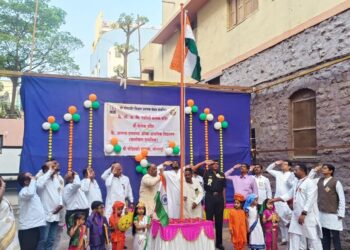चौडेश्वरी प्रशालेत प्रजासत्ताक दिन उत्साहात साजरा
