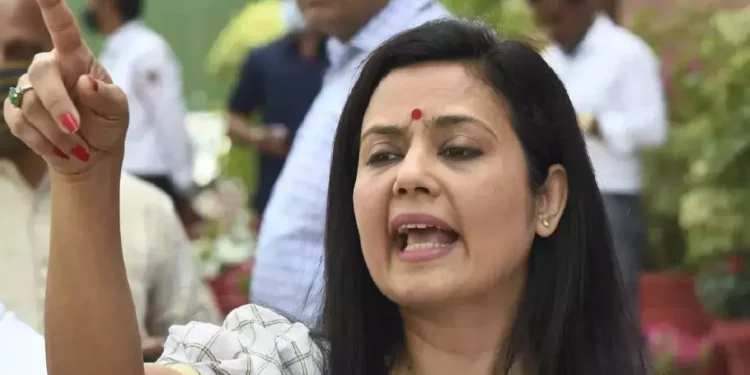 महुआ मोईत्रांच्या निलंबनावर स्थगिती देण्यास सुप्रीम कोर्टाचा नकार