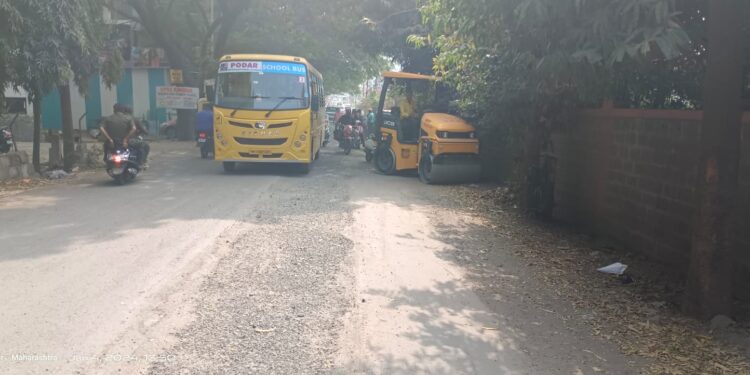 माजी नगरसेविका राजश्री चव्हाण यांच्या प्रयत्नाला यश.. ‘या’ रस्त्याच्या कामाला सुरुवात…