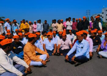 वाहनचालकांसाठी जाचक हिट अँड रन कायदा रद्द व्हावा यासाठी संभाजी आरमार संघटनेने केला रास्ता रोको आंदोलन…