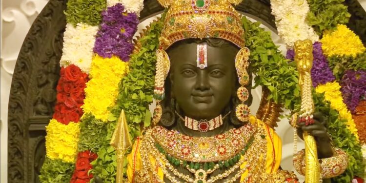 अयोध्येत रामलल्लाची पंतप्रधान मोदींच्या हस्ते प्राणप्रतिष्ठापना… पहा पहिली दृश्ये…