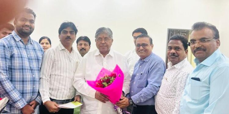 क्रेडाई एक्सपो २०२४ साठी पालकमंत्र्यांना आमंत्रण