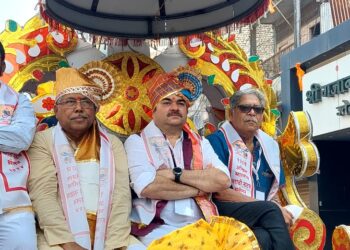 सोलापुरात पारंपारिक लोककलांनी निघाली नाट्य दिंडी