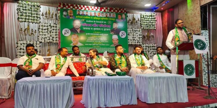 वादग्रस्त वक्तव्ये करणाऱ्या नेत्यांना प्रवेशबंदी करा : फारुख शाब्दी