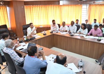 नागरिकांनी कुष्ठरोग रुग्णासोबत भेदभाव न करता त्यांना मुख्य प्रवाहात आणण्यासाठी प्रयत्न करावेत – जिल्हाधिकारी