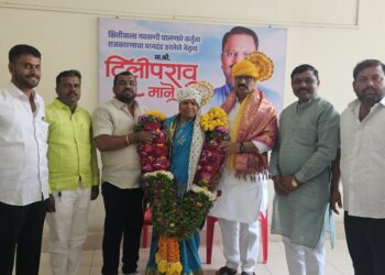 तिर्‍हे गावासाठी विकासात्मक योजना राबवा : दिलीप माने