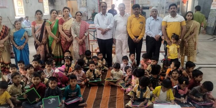 भावसार व्हिजन सोलापूर सेंट्रल तर्फे वसंत पंचमी निमित्त सरस्वती पूजन आयोजन