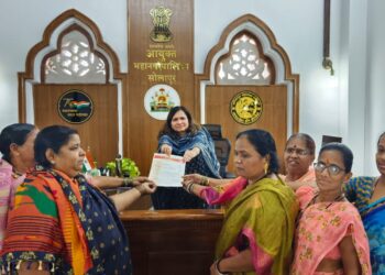 पिवळसर रंगाच्या पाण्याबाबत जनवादी महिला संघटनेचे निवेदन…..