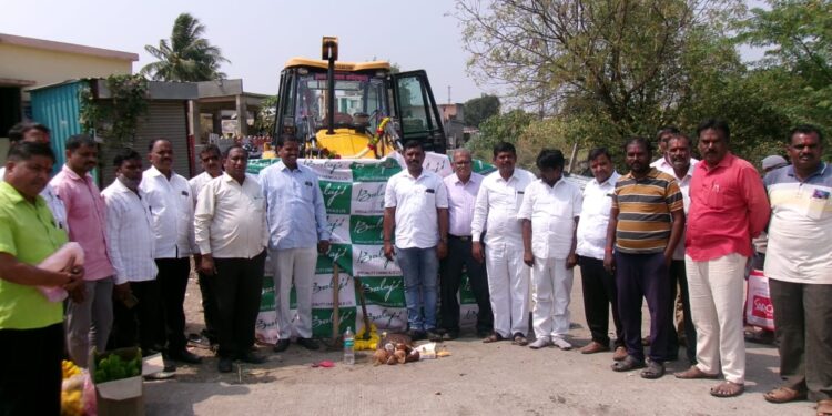 बालाजी स्पेशालिटी केमिकल्स कंपनीच्यावतीने सावळेश्वर गावात अंर्तगत सिमेंटकॉकिटचा रस्ता व भूमिगत सांडपाणी व पावसाचे पाणी जाण्याकरीता पाईपलाईन च्या कामाचा शुभारंभ