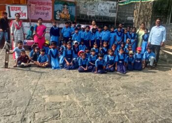 मनपा मुले शाळा क्रमांक 27 च्या शैक्षणिक सहलीतून जिल्ह्यातील विविध धार्मिक स्थळांना भेट