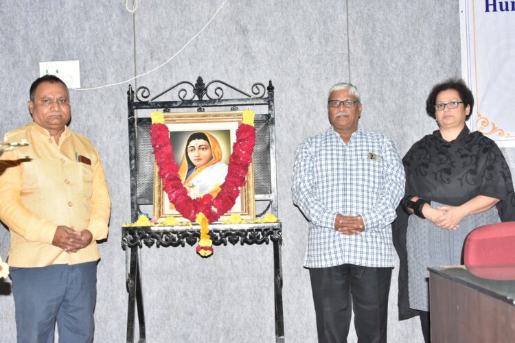 भारत स्वदेशी शस्त्रास्त्रे आणि क्षेपणास्त्रांनी स्वयंपूर्ण!सोलापूर विद्यापीठात शास्त्रज्ञ डॉ. देवधर यांचे व्याख्यान