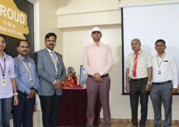 सिंहगड अभियांत्रिकी महाविद्यालयात विज्ञान दिन साजरा