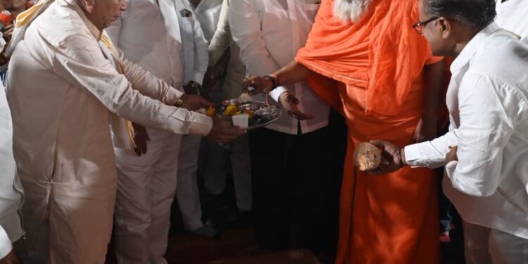 पालकमंत्री चंद्रकांत पाटील यांच्या शेळगी ते दहिटणे रस्ता रुंदीकरणासह कॉंक्रिटीकरण कामाचे उद्घाटन