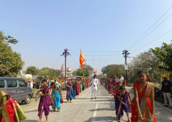आदिवासी धनगर साहित्य संमेलनानिमित्त शिस्तबद्ध ग्रंथदिंडी