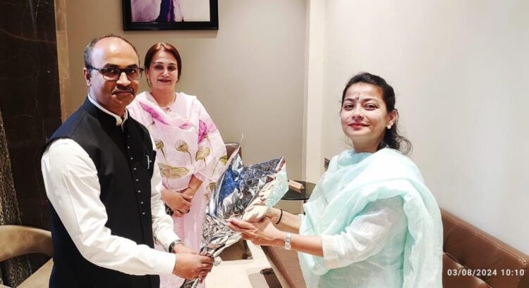 सिव्हिल हॉस्पिटल येथील सिटीस्कॅन संदर्भात अधिष्ठातांनी घेतली आमदार प्रणिती शिंदे यांची भेट..