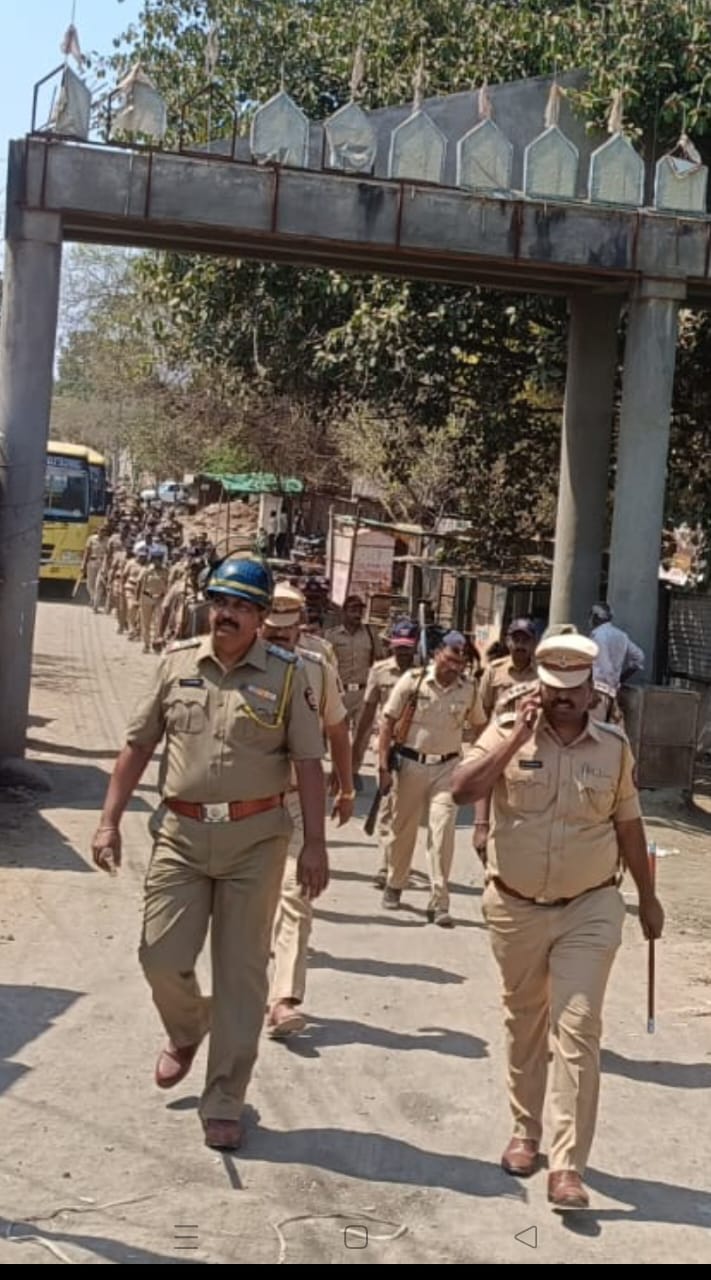 पंढरपूर तालुका पोलिसांचा रूट मार्च