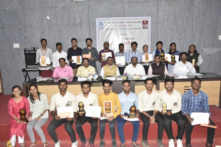सोलापूर विद्यापीठात डेक्स्टर इन्नोफेस्टचे बक्षीस वितरण संपन्न