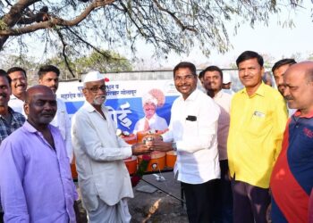 सोलापुरात एम. के. फाऊंडेशनच्या माध्यमातून पाणपोई केंद्रे सुरु