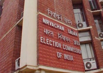 निवडणूक आयोगाचा मोठा निर्णय! सहा राज्यांमधील गृह सचिवांना हटवण्याचे आदेश
