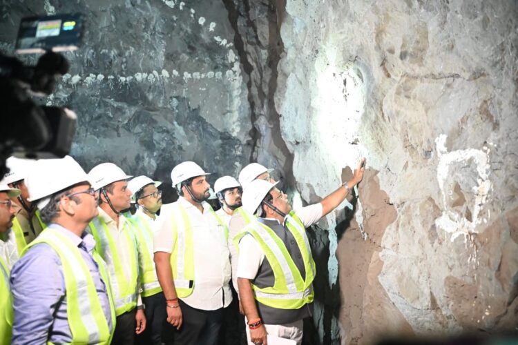 आरोग्य मंत्री तानाजी सावंत यांच्याकडून कृष्णा मराठवाडा प्रकल्प अंतर्गत उपसा सिंचन योजनांच्या कामांची पाहणी