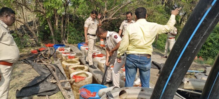 राज्य उत्पादन शुल्क विभागाने गाठले महसुलाचे उद्दिष्ट वर्षभरात 2067 गुन्ह्यात सहा कोटींचा मुद्देमाल जप्त