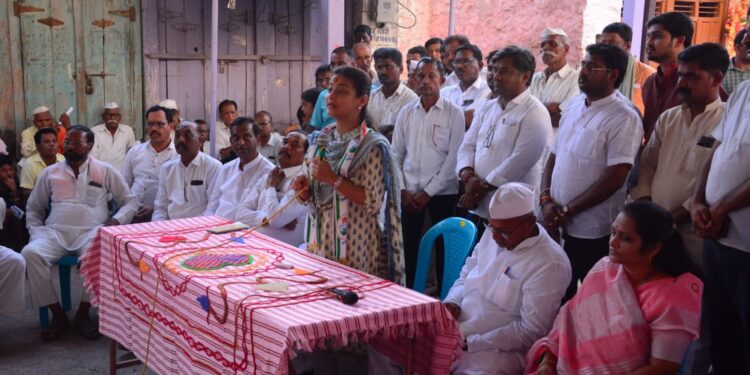 सत्तेसाठी भाजपची लोकं रेटून खोटं बोलतात, प्रणिती शिंदेंचा घणाघात