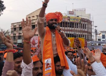 हिंदू बांधवांनी दिल्या घोषणा : आमदार राम सातपुते यांचा हिंदू नववर्ष महोत्सव समितीच्या शोभायात्रेत सहभाग