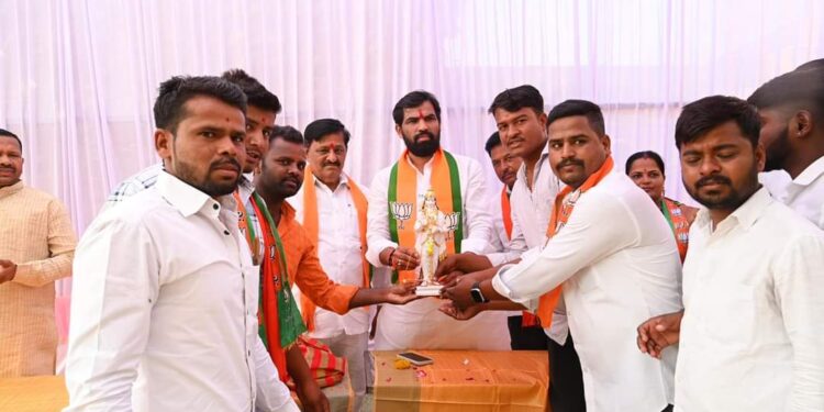 आमदार राम सातपुते आणि माजी मंत्री आमदार सुभाष देशमुख यांचा दक्षिण सोलापूरमध्ये झंजावाती दौरा