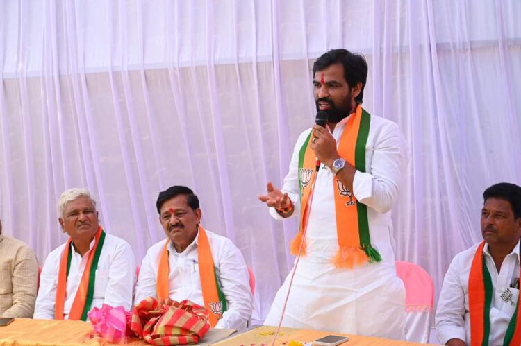 आमदार राम सातपुते आणि माजी मंत्री आमदार सुभाष देशमुख यांचा दक्षिण सोलापूरमध्ये झंजावाती दौरा