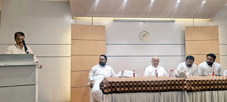 प्रणिती शिंदेंसाठी लिंगायत समाजाचा पुढाकार… सभासदांनों माझ्यावर झालेल्या अन्यायाचा बदला या निवडणुकीत घ्या ; धर्मराज काडादी यांचे आवाहन