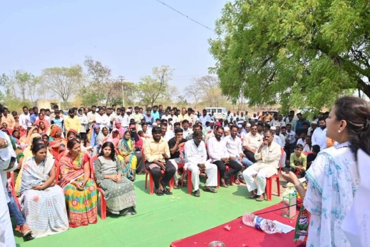 भाजप फक्त आश्वासन देणारी पार्टी, प्रणिती शिंदेंचा खोचक टोला