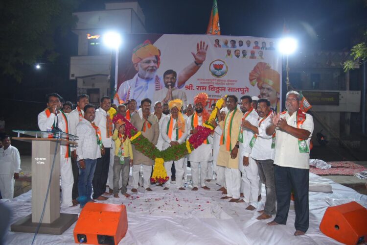 देशाच्या विकास आणि समृद्धीसाठी मोदी यांना पुन्हा पंतप्रधान करा